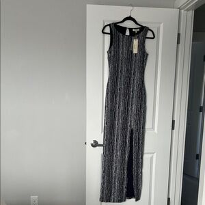 Elegant Black and White Sleeveless Prom Dress